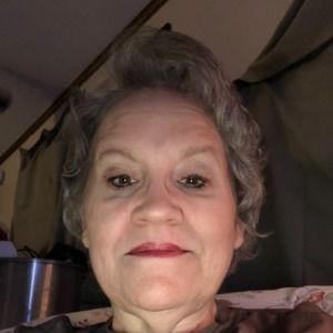 Meet your Posher, Lorrie